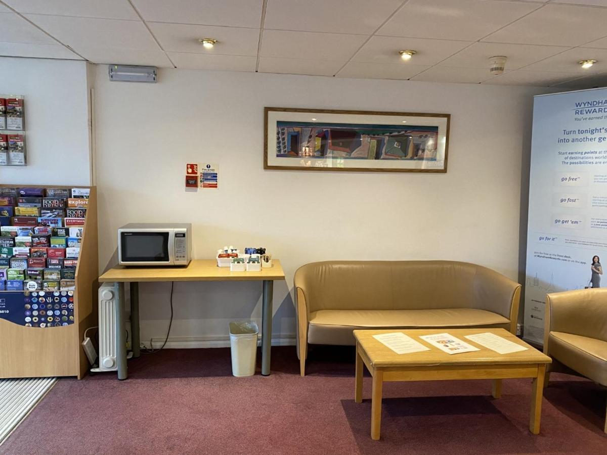 Days Inn Michaelwood M5 Falfield Zewnętrze zdjęcie