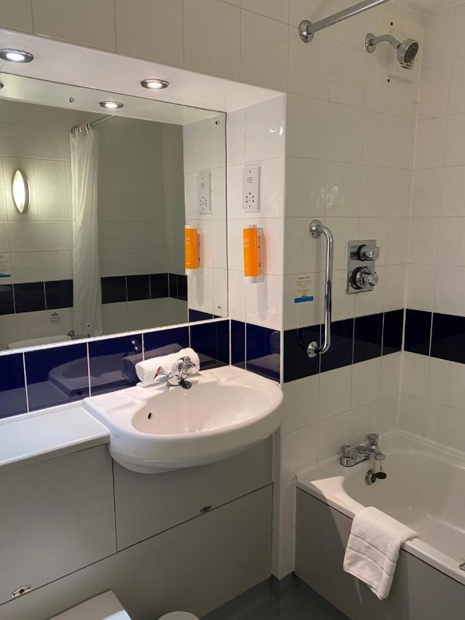 Days Inn Michaelwood M5 Falfield Zewnętrze zdjęcie